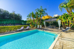 Villa Gli Archi - Pool and Tennis Court